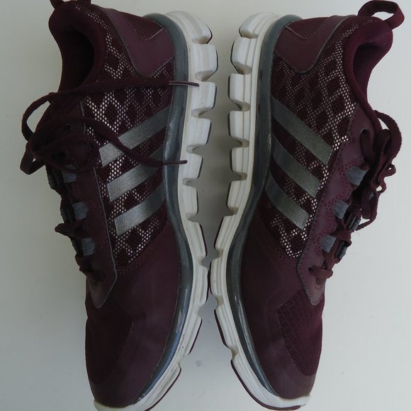 SIZE 7. Adidas Training running sneakers shoes . - Picture 3 of 15